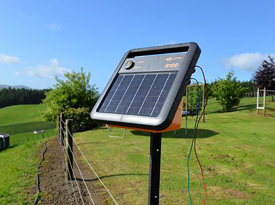 Gallagher S100 Solar Portable Fence Energiser 3km - Electric Fence